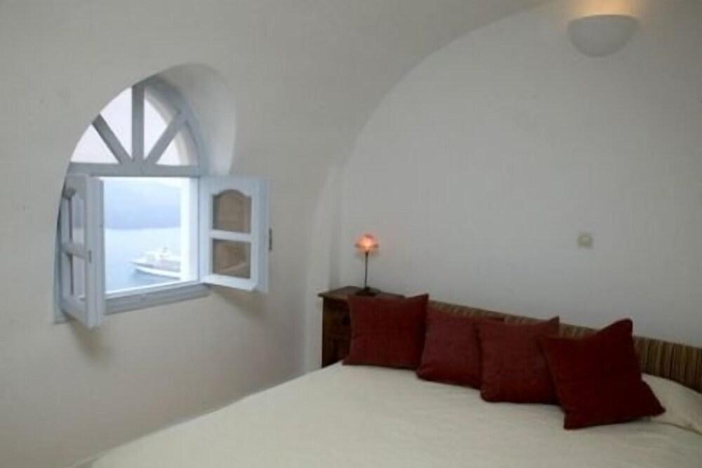 Tzekos Villas Фира Екстериор снимка