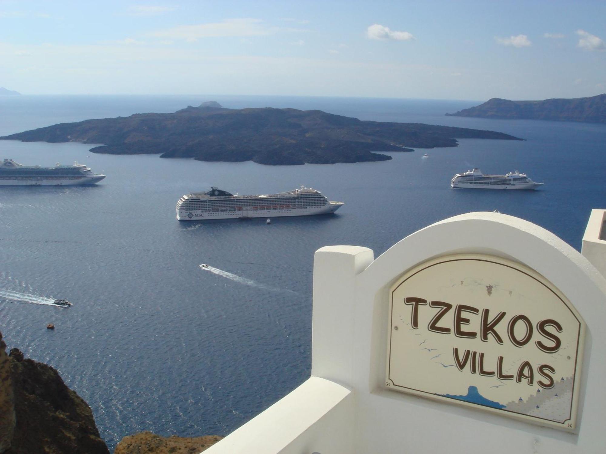 Tzekos Villas Фира Екстериор снимка