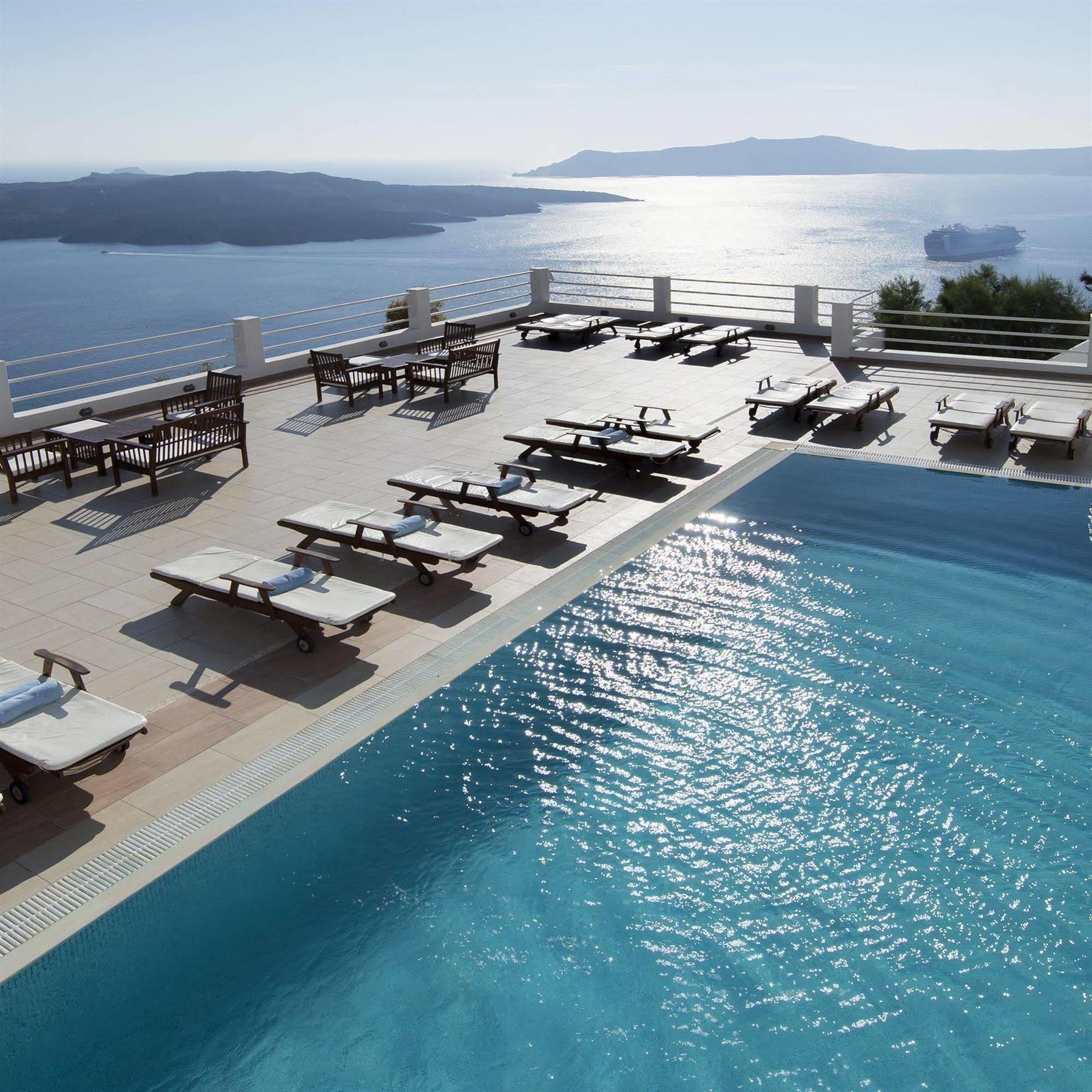 Tzekos Villas Фира Екстериор снимка