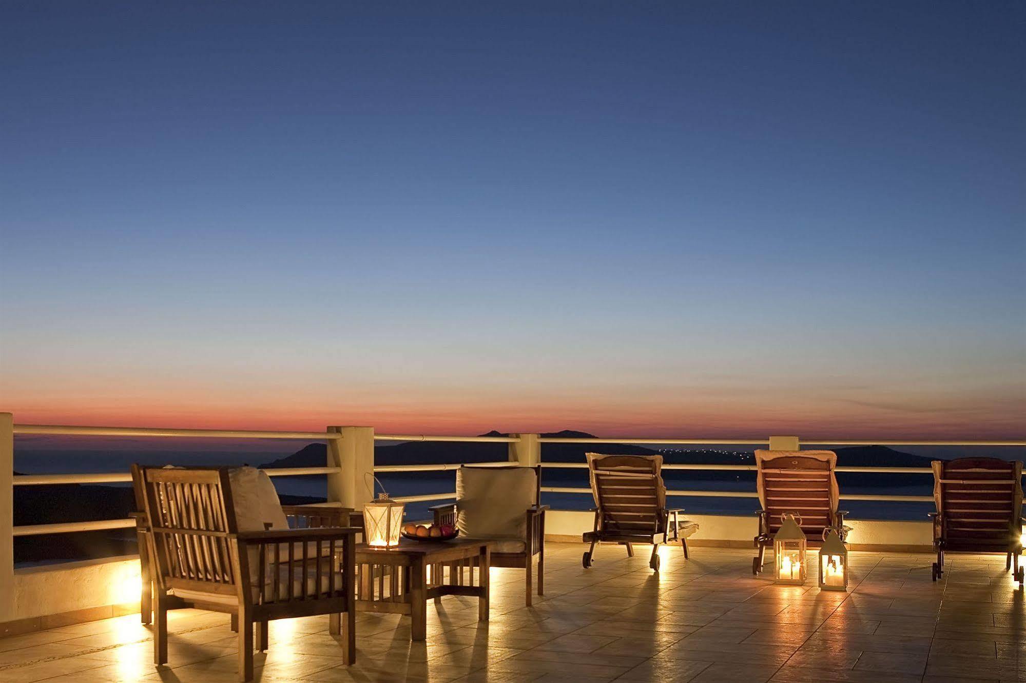 Tzekos Villas Фира Съоръжения снимка